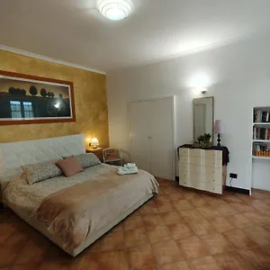 Piramide Gold Appartamento Roma